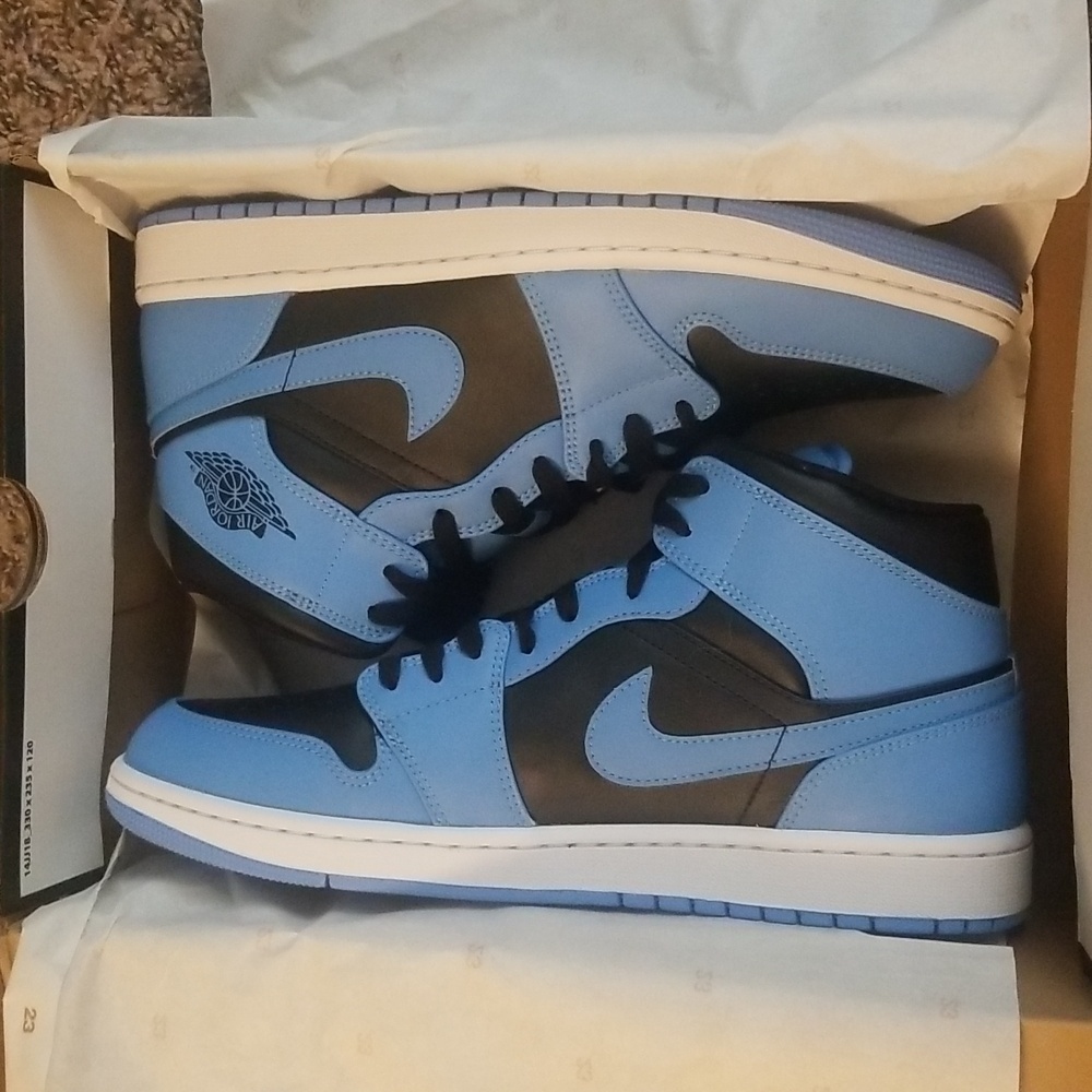Air Jordan 1 Mid Male 10.5 University Blue/Black-White